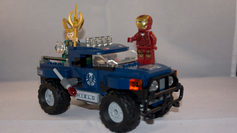 Illustration for article titled Assembling the LEGO Avengers